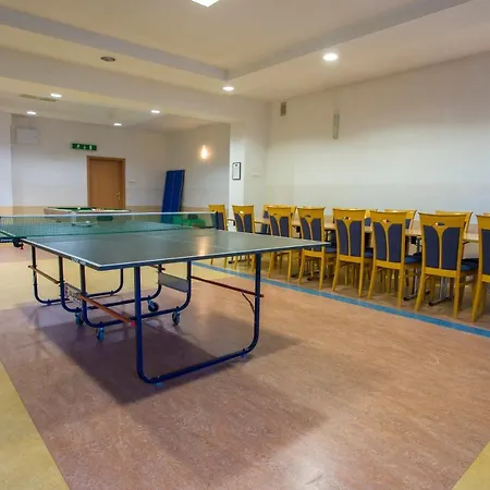 Ośrodek wypoczynkowy Farys - Centrum Krynicy Na Wzgórzu Wśród Ciszy Ze Wspaniałymi Tarasami Widokowymi, Sauna, Jacuzii, Siłowna, Prywatny Parking