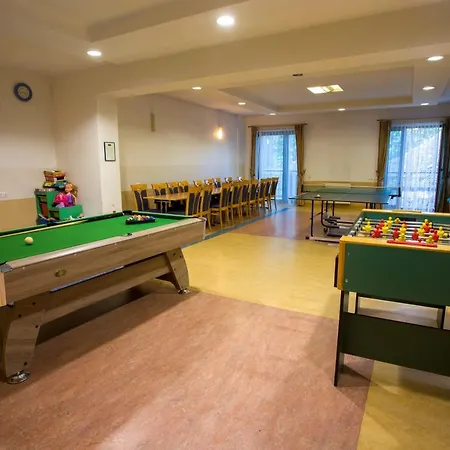 Farys - Centrum Krynicy Na Wzgórzu Wśród Ciszy Ze Wspaniałymi Tarasami Widokowymi, Sauna, Jacuzii, Siłowna, Prywatny Parking 2*
