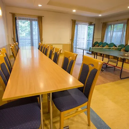 Farys - Centrum Krynicy Na Wzgórzu Wśród Ciszy Ze Wspaniałymi Tarasami Widokowymi, Sauna, Jacuzii, Siłowna, Prywatny Parking Krynica-Zdrój