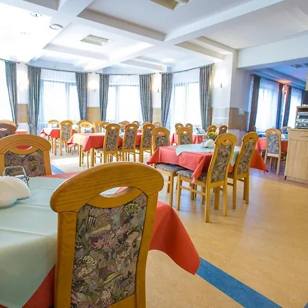 Farys - Centrum Krynicy Na Wzgórzu Wśród Ciszy Ze Wspaniałymi Tarasami Widokowymi, Sauna, Jacuzii, Siłowna, Prywatny Parking Ośrodek wypoczynkowy Krynica-Zdrój