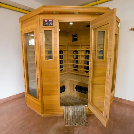 Курортный комплекс Farys - Swietna Lokalizacja, Sauna, Jacuzzi, Piekne Widoki Z Okien 2*