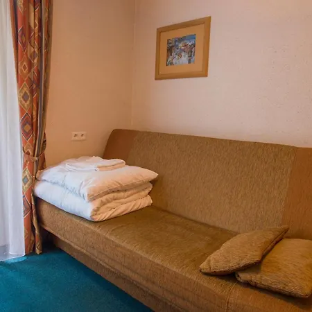 Farys - Centrum Krynicy Na Wzgórzu Wśród Ciszy Ze Wspaniałymi Tarasami Widokowymi, Sauna, Jacuzii, Siłowna, Prywatny Parking 2* Krynica-Zdrój
