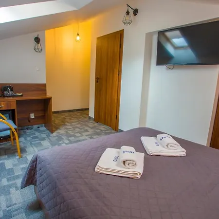 Ośrodek wypoczynkowy Farys - Centrum Krynicy Na Wzgórzu Wśród Ciszy Ze Wspaniałymi Tarasami Widokowymi, Sauna, Jacuzii, Siłowna, Prywatny Parking