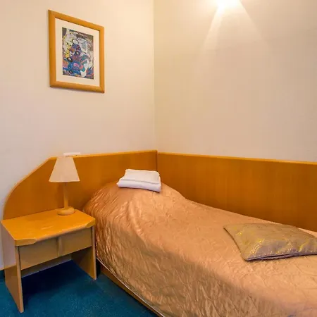 Farys - Centrum Krynicy Na Wzgórzu Wśród Ciszy Ze Wspaniałymi Tarasami Widokowymi, Sauna, Jacuzii, Siłowna, Prywatny Parking