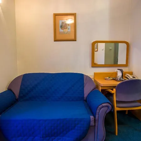 Ośrodek wypoczynkowy Farys - Centrum Krynicy Na Wzgórzu Wśród Ciszy Ze Wspaniałymi Tarasami Widokowymi, Sauna, Jacuzii, Siłowna, Prywatny Parking Krynica-Zdrój