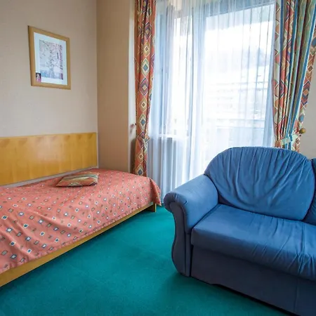 Farys - Centrum Krynicy Na Wzgórzu Wśród Ciszy Ze Wspaniałymi Tarasami Widokowymi, Sauna, Jacuzii, Siłowna, Prywatny Parking Ośrodek wypoczynkowy