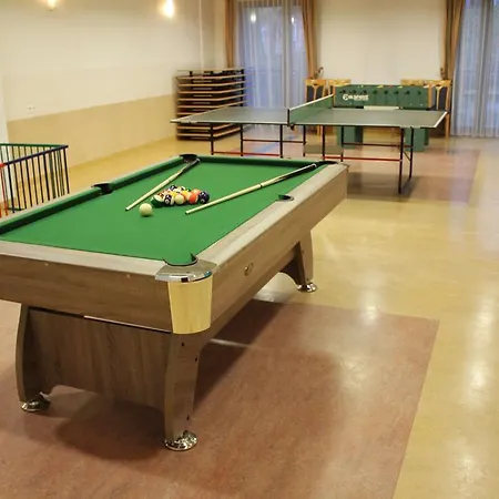 Farys - Centrum Krynicy Na Wzgórzu Wśród Ciszy Ze Wspaniałymi Tarasami Widokowymi, Sauna, Jacuzii, Siłowna, Prywatny Parking 2* Krynica-Zdrój