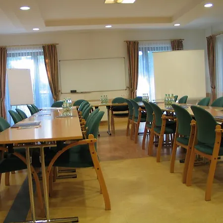 Farys - Centrum Krynicy Na Wzgórzu Wśród Ciszy Ze Wspaniałymi Tarasami Widokowymi, Sauna, Jacuzii, Siłowna, Prywatny Parking 2* Krynica-Zdrój